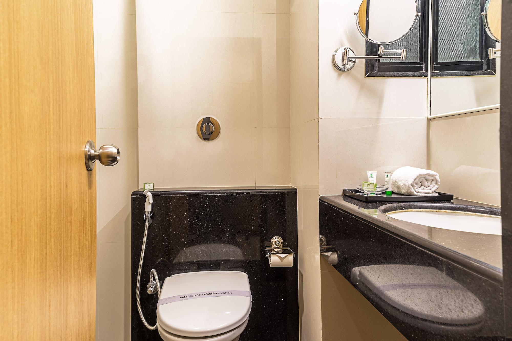 Treebo Premium Grand Emerald Pimpri-Chinchwad Екстериор снимка