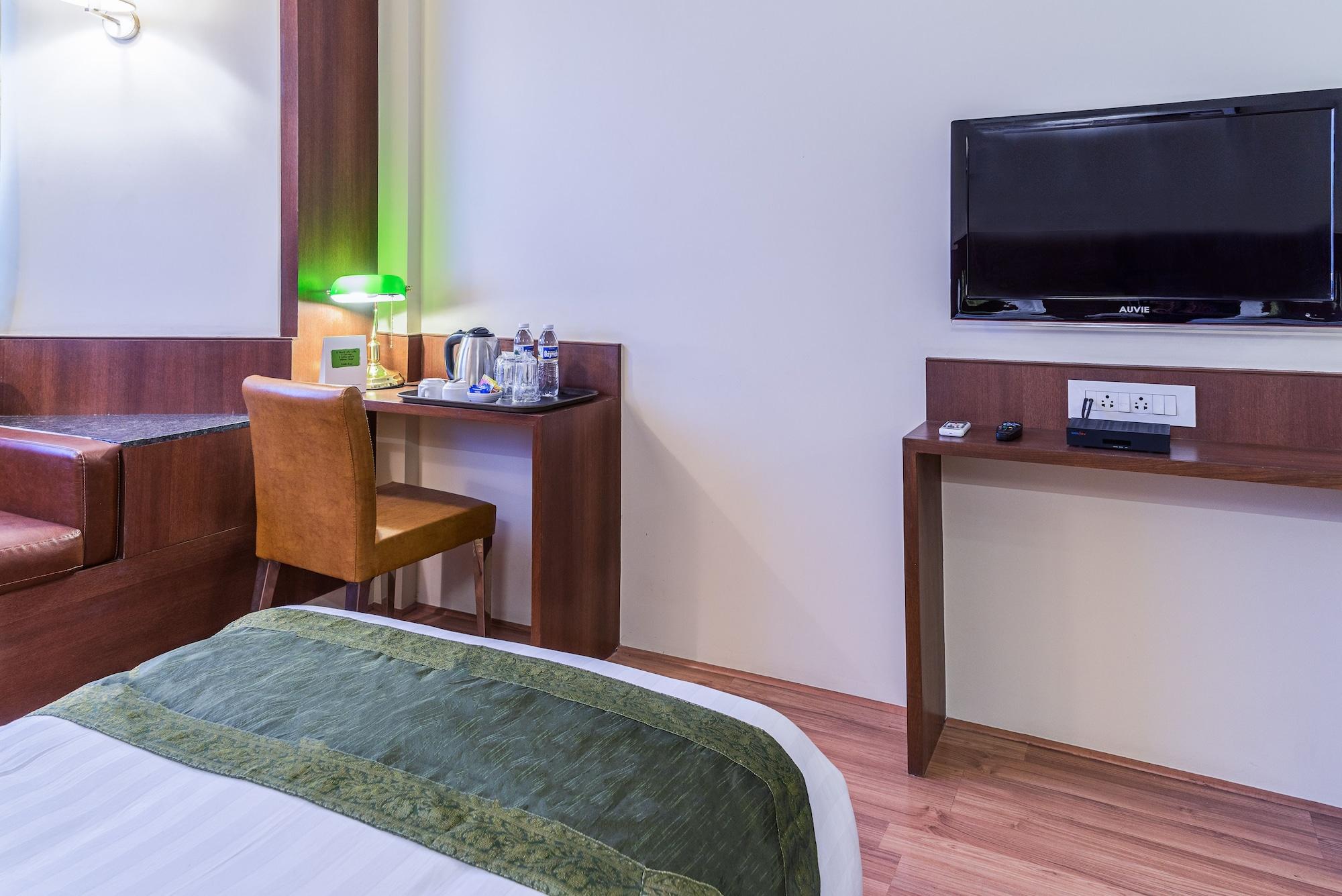 Treebo Premium Grand Emerald Pimpri-Chinchwad Екстериор снимка