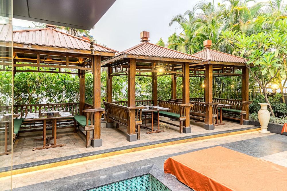 Treebo Premium Grand Emerald Pimpri-Chinchwad Екстериор снимка
