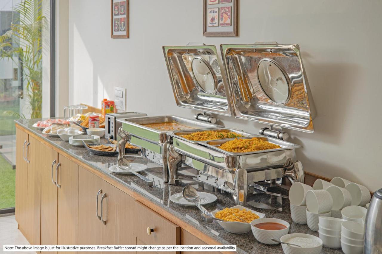 Treebo Premium Grand Emerald Pimpri-Chinchwad Екстериор снимка