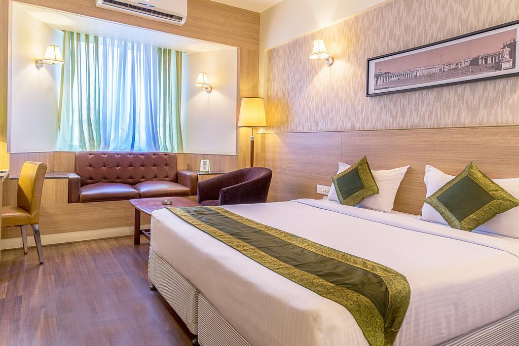 Treebo Premium Grand Emerald Pimpri-Chinchwad Екстериор снимка