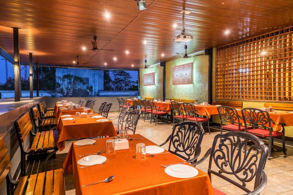Treebo Premium Grand Emerald Pimpri-Chinchwad Екстериор снимка