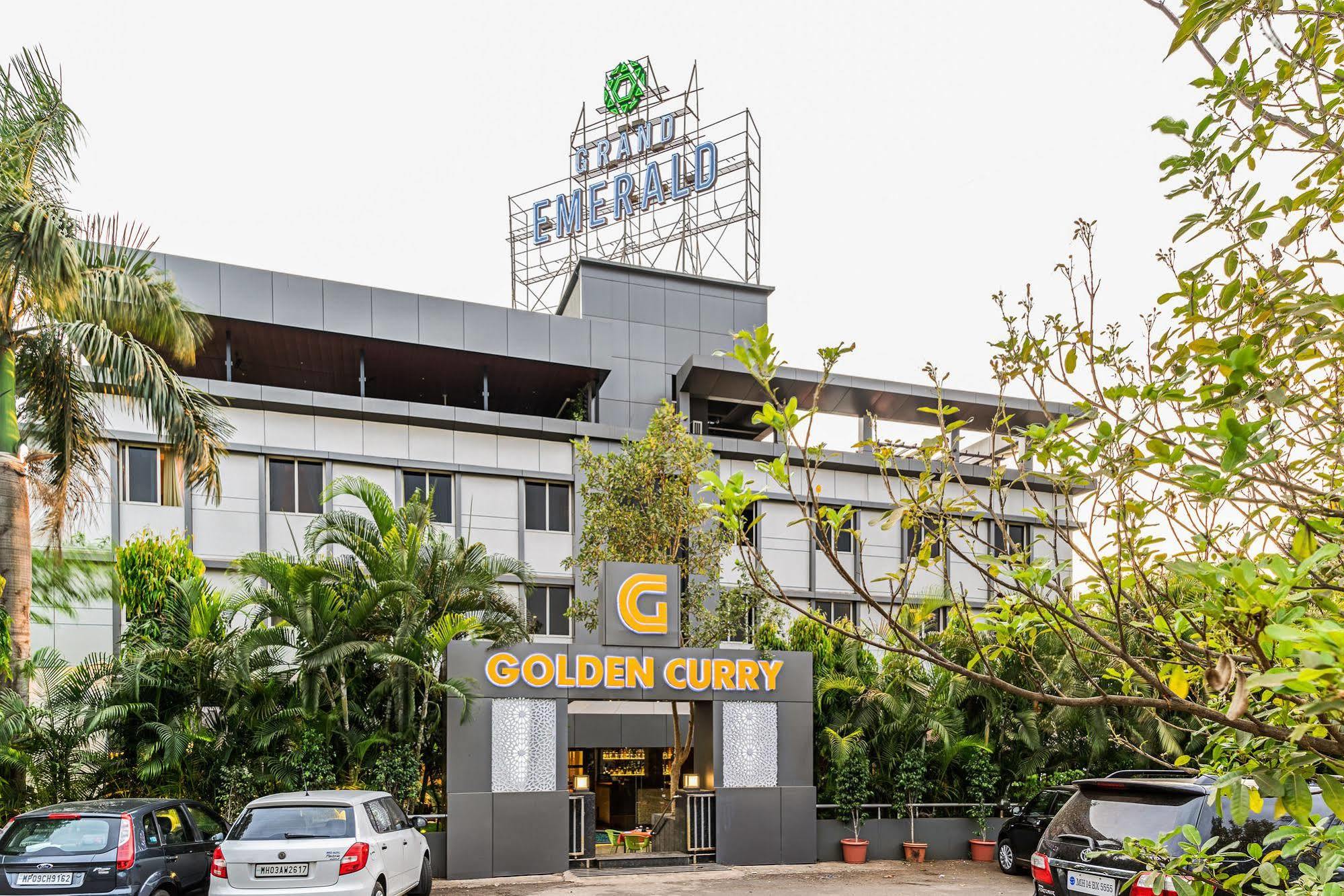 Treebo Premium Grand Emerald Pimpri-Chinchwad Екстериор снимка