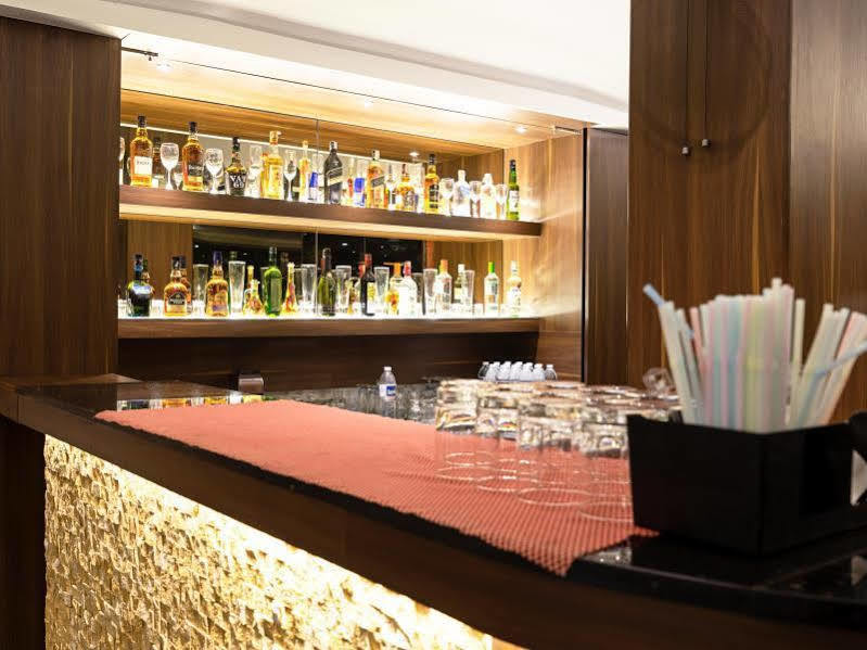Treebo Premium Grand Emerald Pimpri-Chinchwad Екстериор снимка