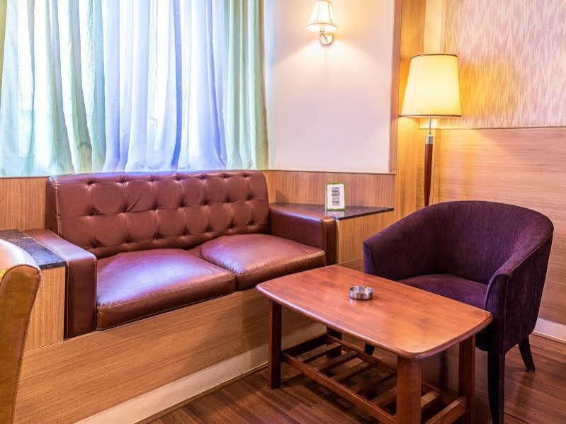 Treebo Premium Grand Emerald Pimpri-Chinchwad Екстериор снимка